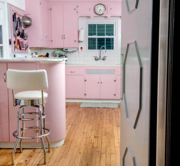 pink kitchen 