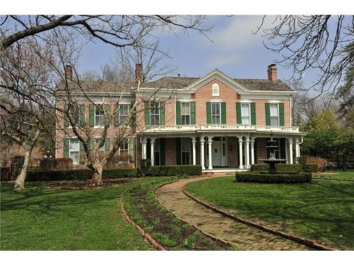 photo of brick southern plantation mansion home